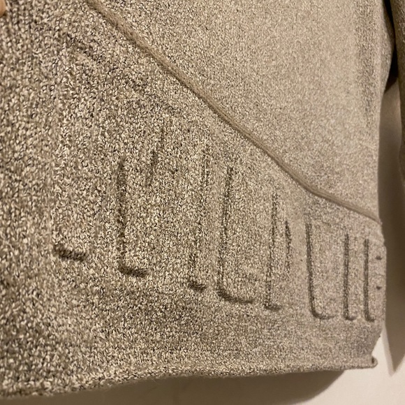 Zara sweater - Picture 2 of 3